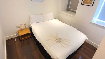 2 chambres, fer et planche Ă  repasser, Wi-Fi, draps fournis