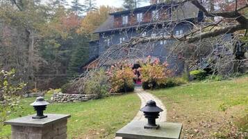 Enceinte de lâhĂ©bergement