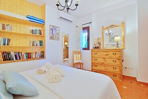 2 chambres, fer et planche à repasser, lit parapluie, Wi-Fi gratuit