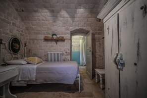 2 quartos, ferros/tábuas de passar roupa, Wi-Fi, roupa de cama