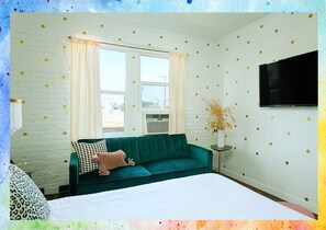 WiFi, bed sheets