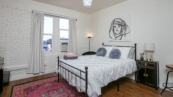 WiFi, bed sheets