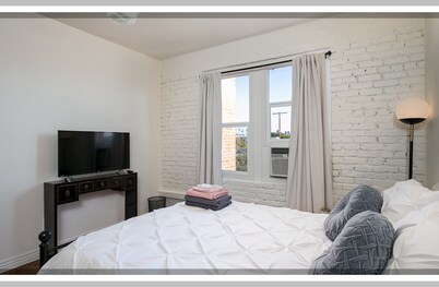 Affordable Queen Studio Near DTLA!