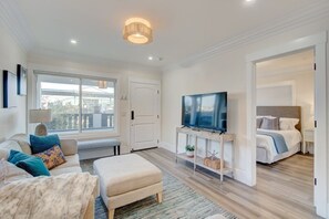 3 Schlafzimmer, Bügeleisen/Bügelbrett, Reisekinderbett, WLAN