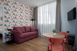 Apartment | Living area | Smart TV