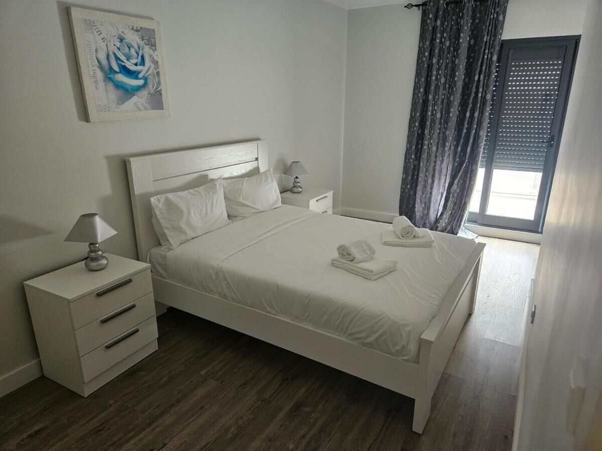 6 bedrooms, WiFi, bed sheets