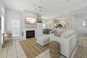 TV, fireplace