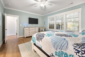 1 habitación, escritorio, tabla de planchar con plancha y wifi 