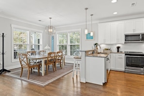 Microwave, oven, dishwasher, coffee/tea maker
