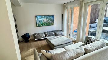 Smart TV, video games, books, stereo