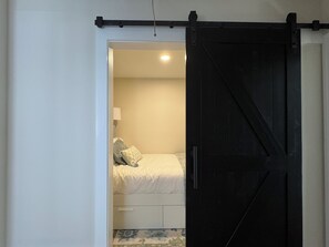 2 bedrooms, desk, iron/ironing board, travel cot