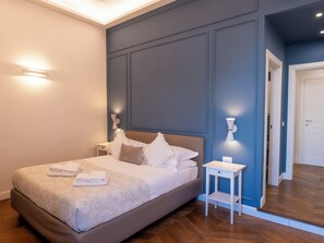 3 slaapkamers, een strijkplank/strijkijzer, beddengoed