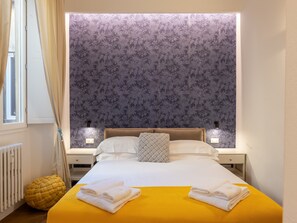 3 bedrooms, iron/ironing board, bed sheets
