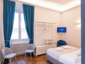 3 chambres, fer et planche à repasser, draps fournis