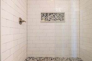 Bathroom - Olde Towne Yacht Club 312, Soundfront Condo in Beaufort, NC! (Beaufort)