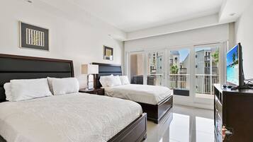 Design Apartment, 4 Bedrooms, Balcony, Pool View | 3 bedrooms, iron/ironing board, free WiFi, bed sheets