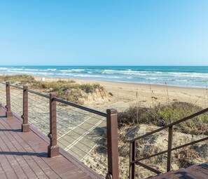 Beach - Bahia Mar-Solare Beachfront & Two Pools (South Padre Island)