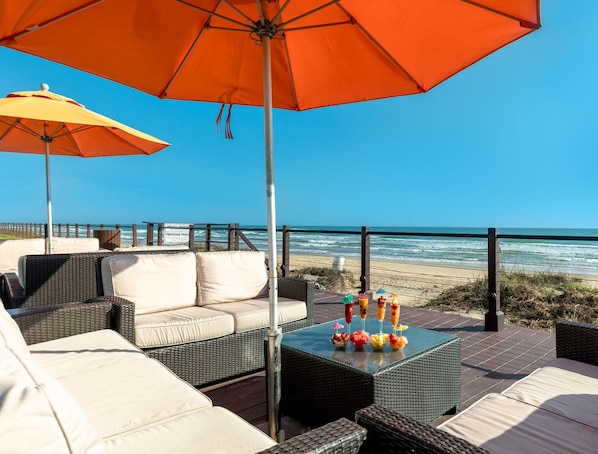 Terrace/patio - Bahia Mar-Solare Beachfront & Two Pools (South Padre Island)