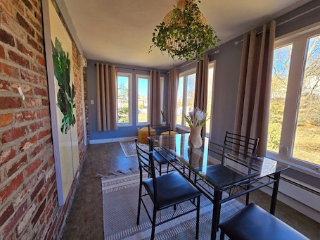 Dining. Under the Sun Apartment