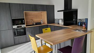 Microwave, oven, stovetop, dishwasher