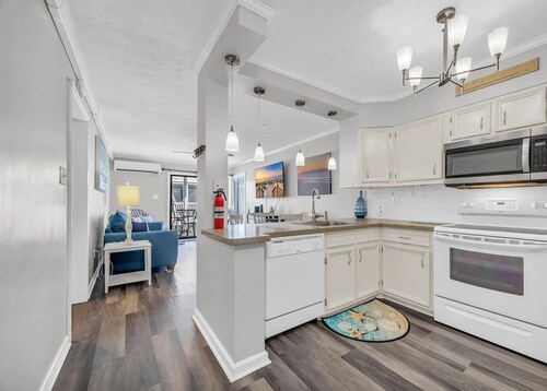 Palm Villa w/ Oceanfront Balcony, Pool, Sleeps 6