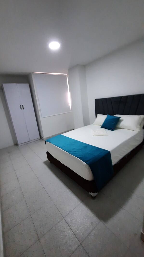 3 bedrooms, WiFi, bed sheets