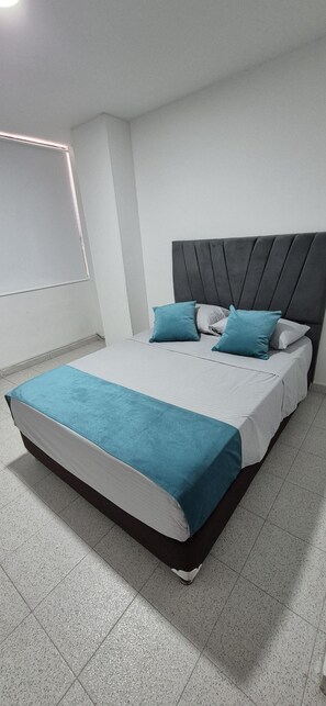 3 bedrooms, WiFi, bed sheets