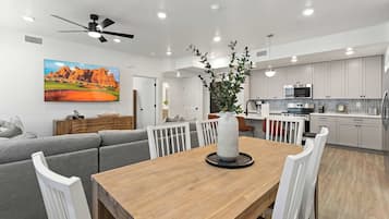 Condo, Multiple Beds, Kitchen (Cliffside Vista) | Interior