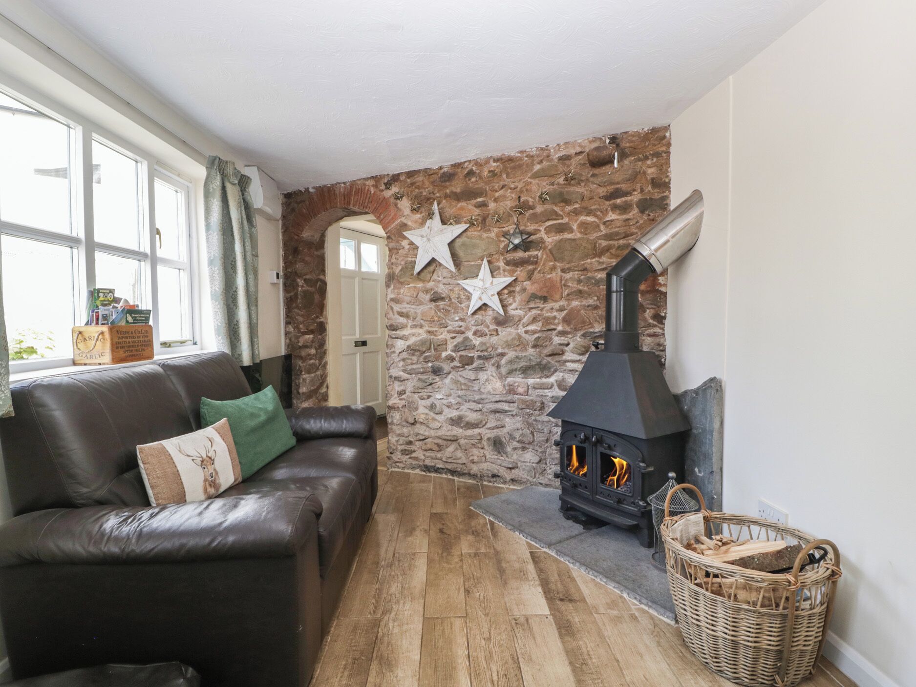 المنشأة من الداخل