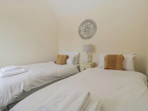 Cottage | 2 phòng ngủ, trang trí khác biệt 