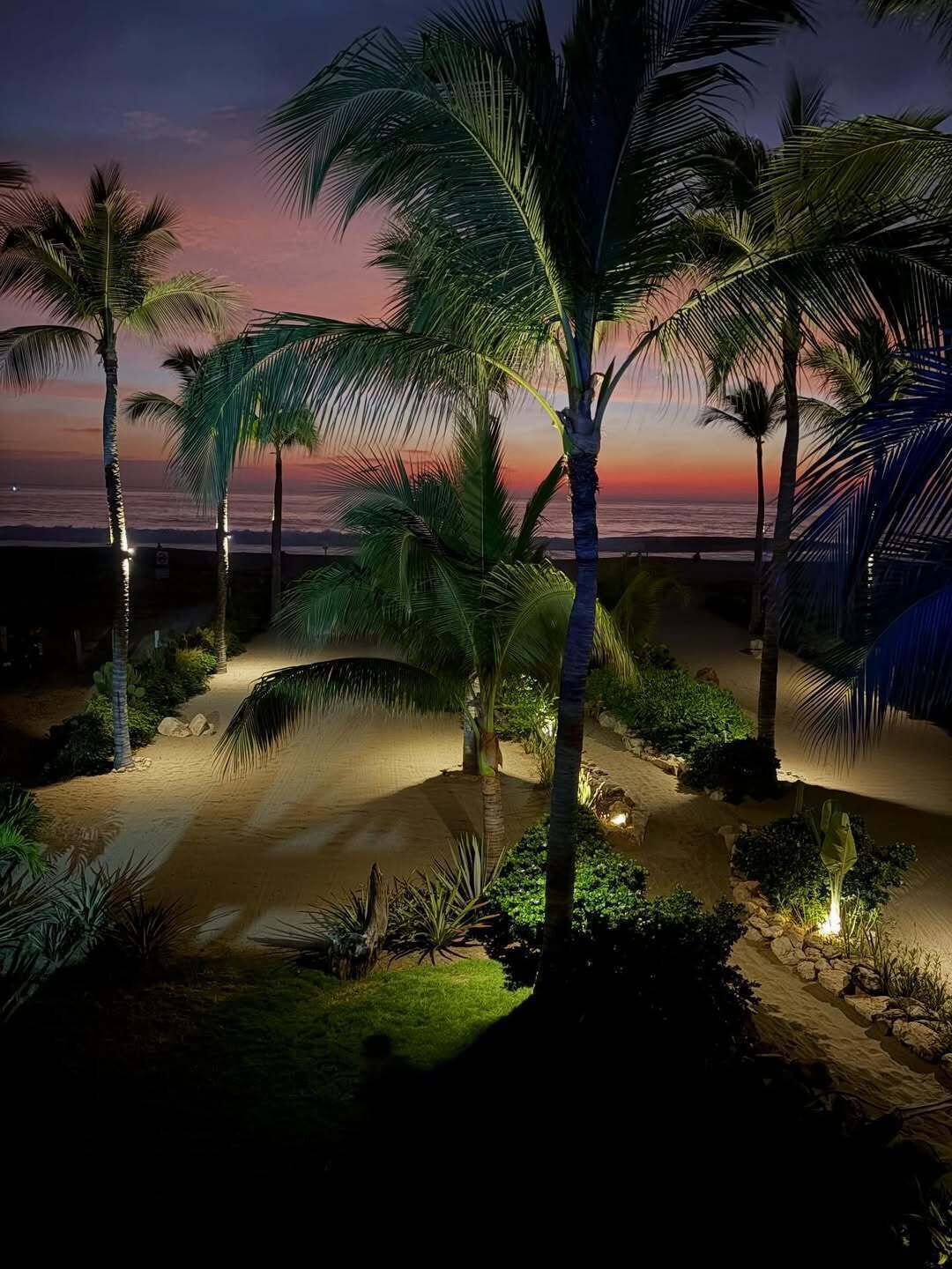 Desk, laptop workspace, free WiFi, bed sheets