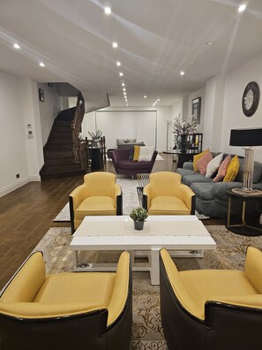 Interior - Brand New- Stay in Style  Luxury House, Chelsea (London)