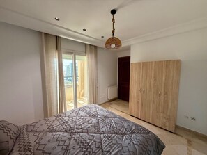 2 chambres, fer et planche à repasser, Wi-Fi, draps fournis