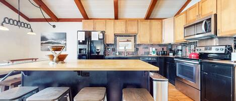 Fridge, microwave, oven, dishwasher