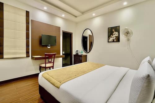 Deluxe Room | Desk, laptop workspace, soundproofing, free WiFi