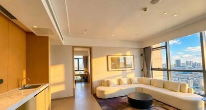 Yancheng Baolong Yiyue Select Hotel