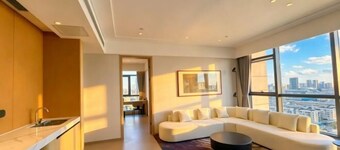 Yancheng Baolong Yiyue Select Hotel