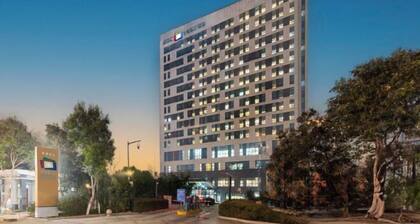 Yancheng Baolong Yiyue Select Hotel