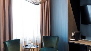 Cozy Room | 1 bedroom, in-room safe, desk, free WiFi