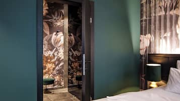 Favourite Room | 1 Schlafzimmer, Zimmersafe, Schreibtisch, kostenloses WLAN