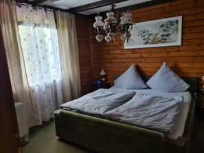 3 quartos, ferros/tábuas de passar roupa, Wi-Fi, roupa de cama