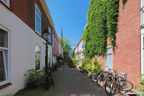 Charming courtyard house near center and beach