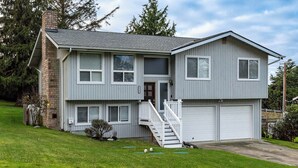 Exterior - Sauna, Beach, Sunset, Game Room, Peace and Quiet, Fun! (Oak Harbor)
