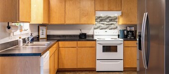 Sauna, Beach, Sunset, Game Room, Peace and Quiet, Fun!