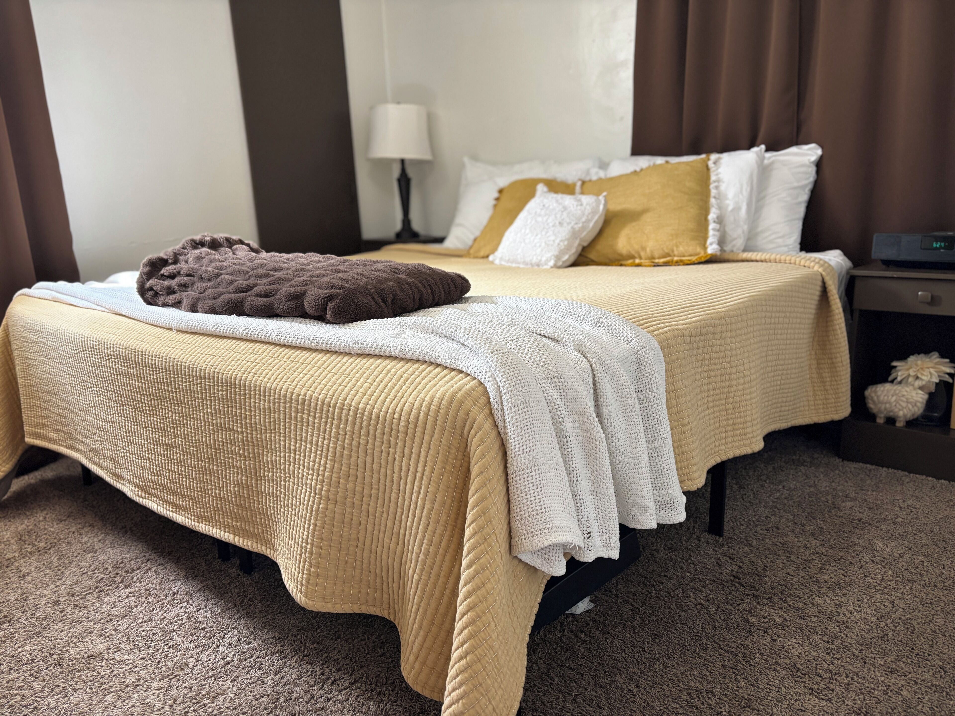 2 bedrooms, desk, iron/ironing board, free WiFi