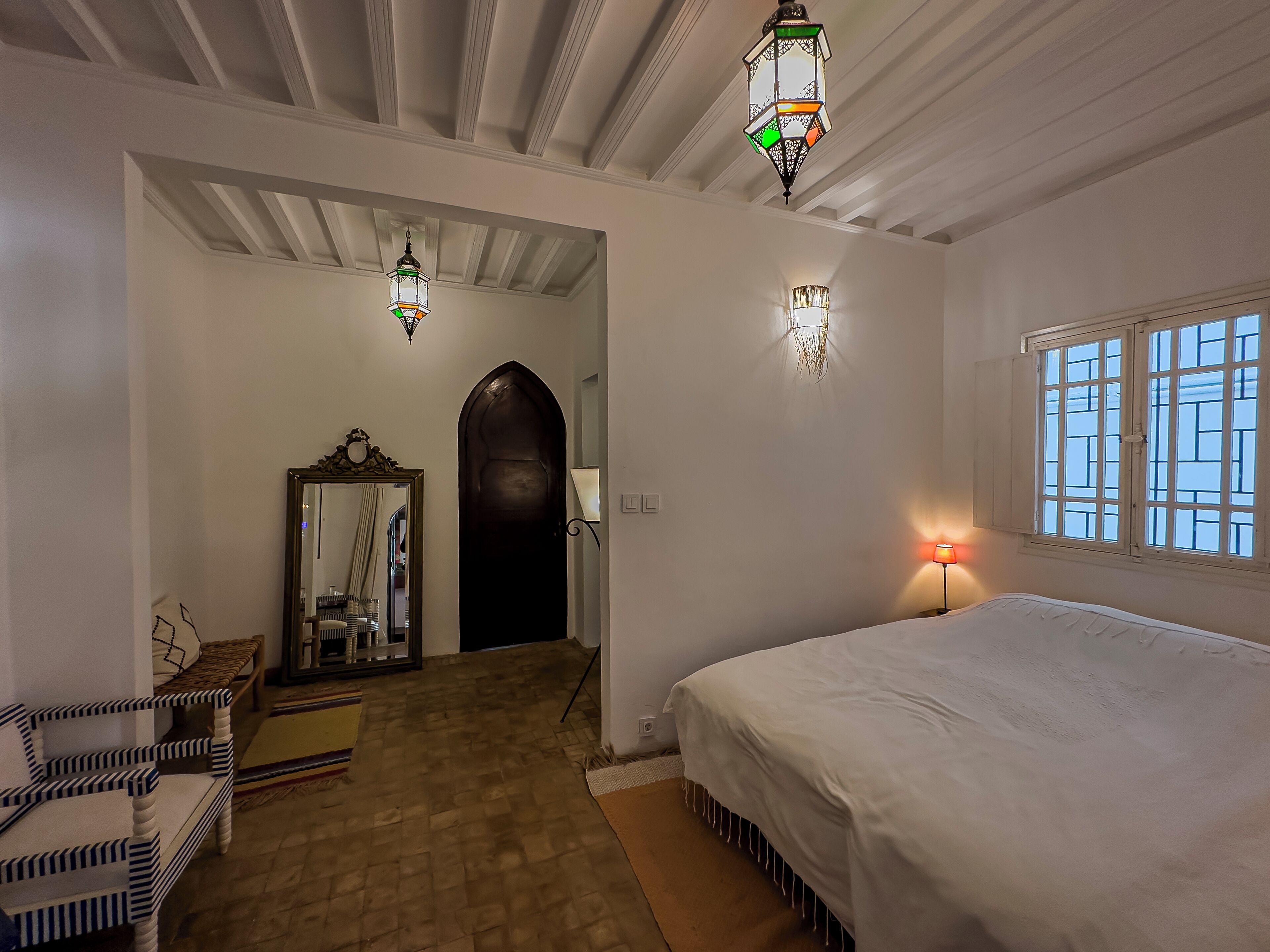 5 bedrooms, in-room safe, desk, WiFi