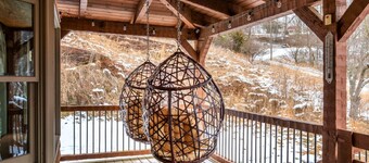 Amber Hills Lodge: Sauna,Golf Sim,Hot Tub,Theatre
