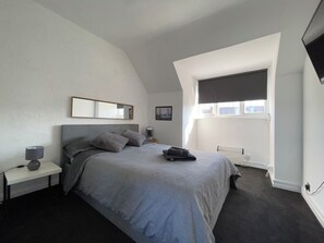 2 Schlafzimmer, Bügeleisen/Bügelbrett, WLAN, Bettwäsche