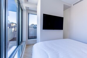 1 chambre, bureau, fer et planche à repasser, Wi-Fi
