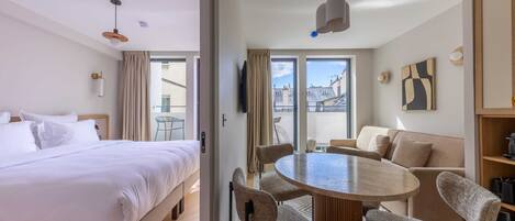 1 bedroom, desk, iron/ironing board, WiFi